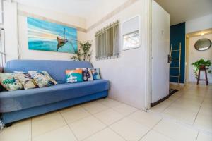 Apartment with Balcony room in Carmel Market Apartments - by Comfort Zone TLV