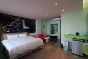 Phòng Deluxe Giường Đôi Với Ban Công và Tầm Nhìn Ra Biển (Deluxe Double Room with Balcony and Sea View)