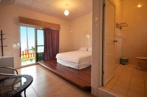 Phòng Giường Đôi Nhìn Ra Biển (Double Room with Sea View)