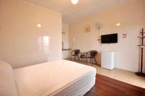 Phòng Giường Đôi Nhìn Ra Biển (Double Room with Sea View)
