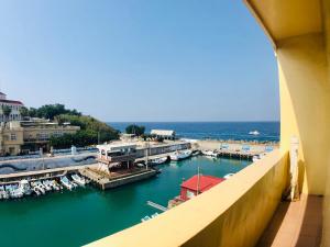 Phòng Giường Đôi có Ban công và Nhìn ra Biển (Double Room with Balcony and Sea View)