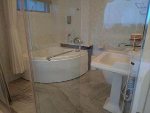 Phòng Giường Đôi Nhìn Ra Biển (Double Room with Sea View)