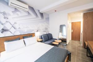 Superior Double Suite room in 27 Montefiore - Urban Hotel TLV