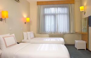 Standard Triple Room room in Ilkay Hotel