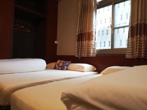 Phòng Bốn Người Có Phòng Tắm Riêng (Quadruple Room with Private Bathroom)