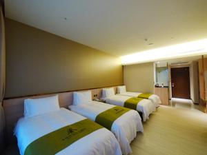 Phòng Superior 4 Người (Superior Quadruple Room)