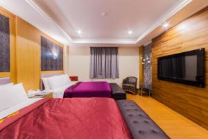Phòng 4 Người Có Bồn Tắm (Quadruple Room with Bath)