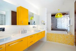 Studio Có Ban Công (Studio with Balcony)