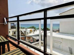 Phòng Đôi Loại Sang Nhìn Nghiêng Ra Biển (Deluxe Side Sea View Double Room)