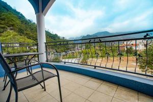 Phòng 4 Người Có Ban Công (Quadruple Room with Balcony)