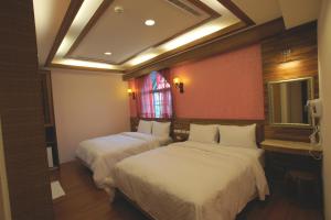 Phòng 4 Người Có Phòng Tắm (Quadruple Room with Bathroom)
