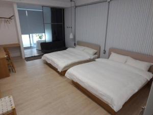 Phòng 4 Người Có Bồn Tắm (Quadruple Room with Bath)
