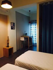Phòng Giường Đôi/2 Giường Đơn Có Phòng Tắm Riêng (Double or Twin Room with Private Bathroom)