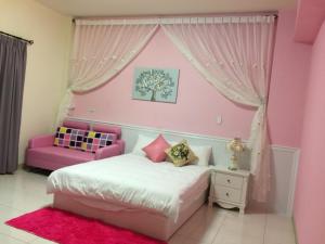 Phòng Deluxe Giường Đôi Có Ban Công (Deluxe Double Room with Balcony)