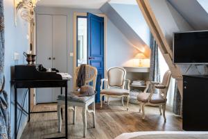 Junior Suite (3 Adults) room in Hotel Des Ducs D'Anjou