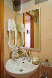 Double or Twin Room room in Crystal City Hotel