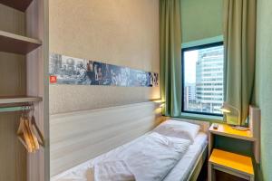 Single Room room in MEININGER Hotel Amsterdam City West
