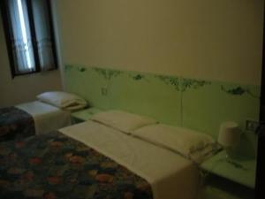 Triple Room room in Hotel Adua