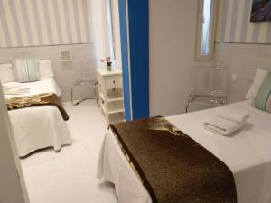 Twin Room room in Hostal Mendoza