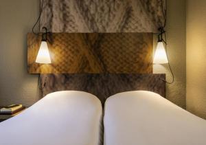 Standard Room with 2 Single Beds room in ibis Paris Alesia Montparnasse