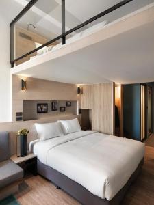 Phòng 2 tầng 4 người (Duplex Quadruple Room)