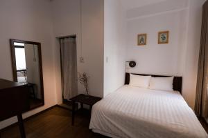 Phòng Giường Đôi Nhỏ (Small Double Room)