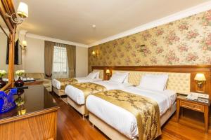 Triple Room room in Acra Hotel - Special Category