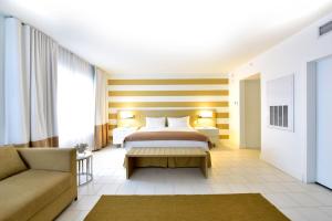 Deluxe King Room with Sofa Bed room in Pestana South Beach Hotel