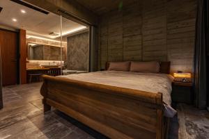 Phòng Giường Đôi Nhìn Ra Núi (Double Room with Mountain View)