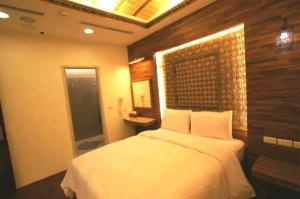 Phòng Giường Đôi Hạng Bình Dân (Budget Double Room)