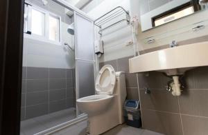 Phòng Tiêu Chuẩn Giường Đôi (Standard Double Room)