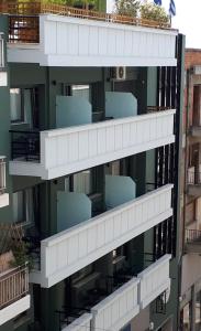 Triple Room with Balcony room in Be My Guest Athens