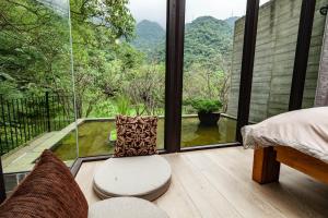 Phòng Giường Đôi Nhìn Ra Núi (Double Room with Mountain View)