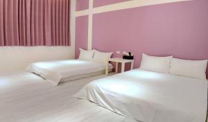 Phòng 4 Người Có Phòng Tắm (Quadruple Room with Bathroom)