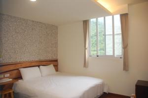Phòng Deluxe Giường Đôi Có Bồn Tắm (Deluxe Double Room with Bath)