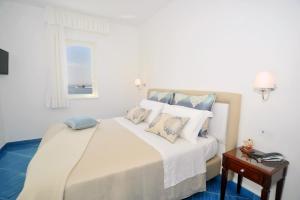 King Suite with Sea View room in Terrazza Core Amalfitano