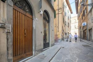 Two-Bedroom Apartment room in Romantic Pitti