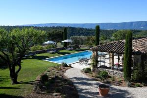 L Amandiere Hotel In Gordes France J2ski