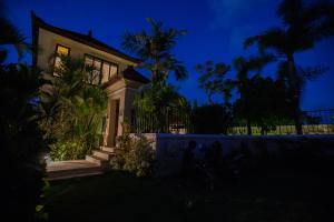 Biệt Thự 3 Phòng Ngủ (Three-Bedroom Villa)