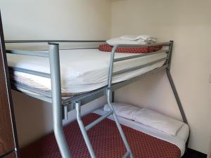Double Room with Shared Bathroom room in 790 on George Backpackers
