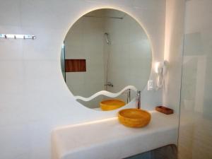 Phòng Loại Sang Giường Lớn (Deluxe King Room)