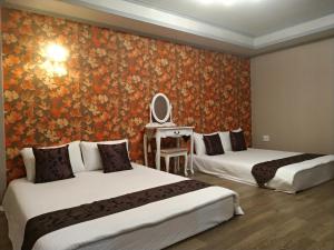 Phòng Hạng Tiết kiệm Cho 4 Người (Economy Quadruple Room)