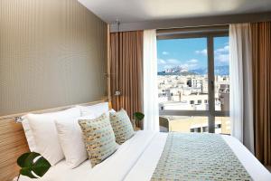 Executive Double Room with City View room in Wyndham Grand Athens