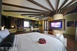 Phòng Superior giường đôi lớn (Superior Queen Room)