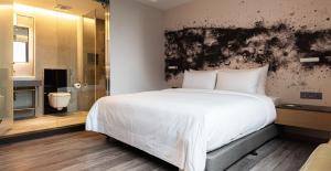 Phòng Đôi Giường Lớn (King Double Room)