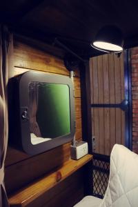 Phòng tập thể Nam & Nữ 12 giường (Giá tính theo giường) (12 Bedded Mixed Dormitory (Price Per Bed))