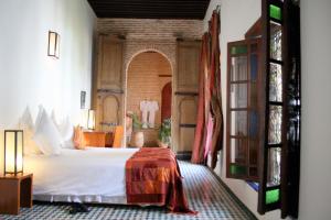 Red Double Room room in Riad Laaroussa