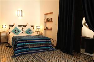 Blue Double Room room in Riad Laaroussa