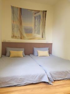 Phòng 2 Giường Đơn Với Phòng Tắm Riêng (Twin Room with Private Bathroom)