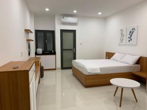 Phòng Tiêu Chuẩn Giường Lớn (Standard King Room)